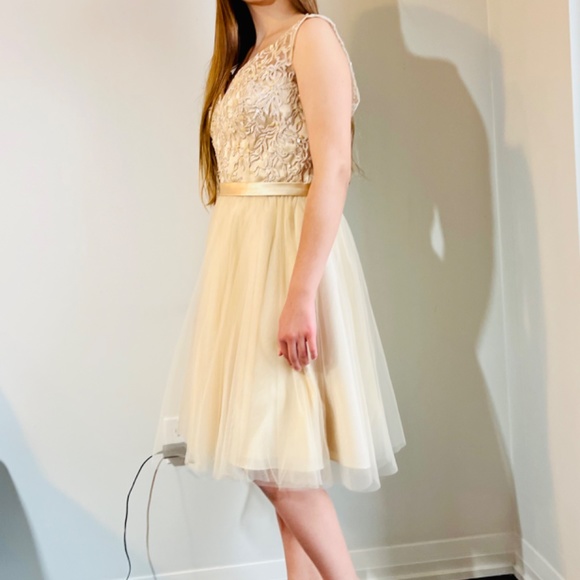 New party Cream Dress - Picture 4 of 7